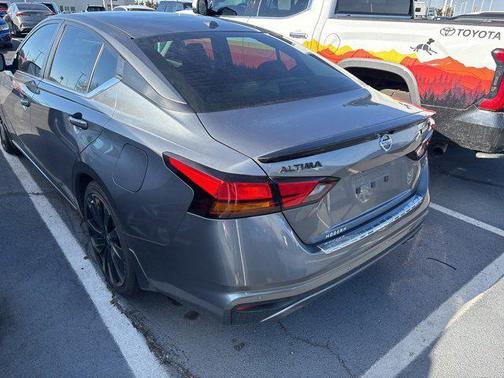 2022 Nissan Altima SR FWD