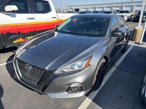 2022 Nissan Altima SR FWD