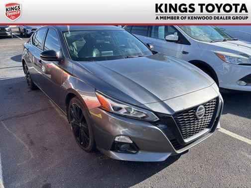 2022 Nissan Altima SR FWD