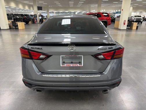 2022 Nissan Altima SR FWD