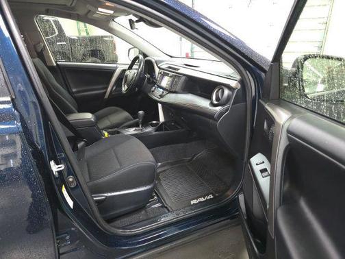 Galactic Aqua Mica 2018 Toyota RAV4 XLE