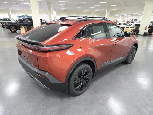Tandoori 2026 Toyota C-HR SE