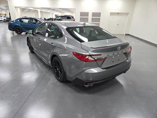 Heavy Metallic 2026 Toyota Camry SE