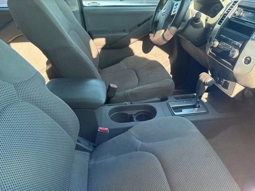 2012 Nissan Frontier SV