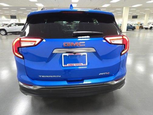 2024 GMC Terrain AT4