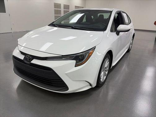 Ice 2023 Toyota Corolla LE