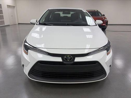 Ice 2023 Toyota Corolla LE