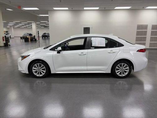 Ice 2023 Toyota Corolla LE