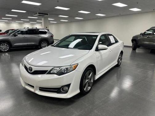 Blizzard Pearl 2012 Toyota Camry SE Limited Edition