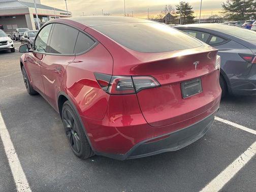 2024 Tesla Model Y Long Range Single Motor Rear-Wheel Drive
