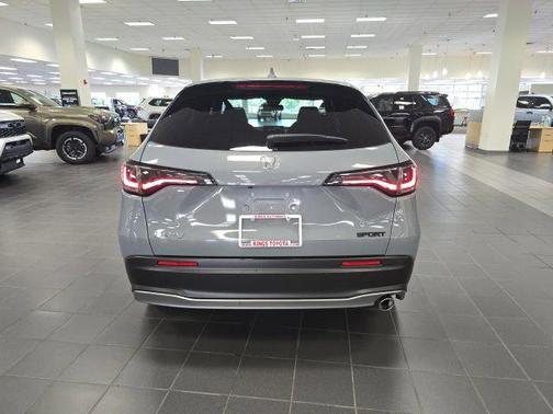 Lunar Silver Metallic 2025 Honda HR-V AWD Sport