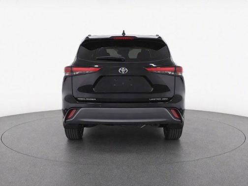 Midnight Black Metallic 2024 Toyota Highlander Limited