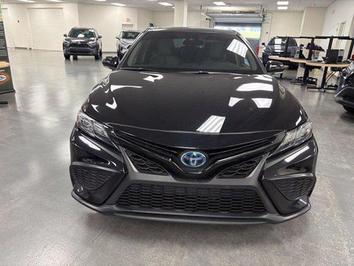 Midnight Black Metallic 2024 Toyota Camry Hybrid SE