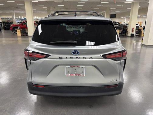 2022 Toyota Sienna XLE