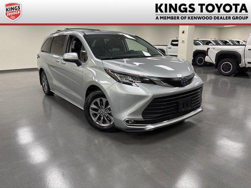 2022 Toyota Sienna XLE