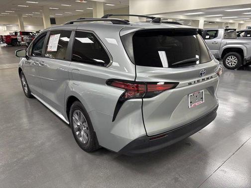 2022 Toyota Sienna XLE