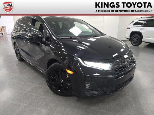 Crystal Black Pearl 2025 Honda Odyssey Sport-L