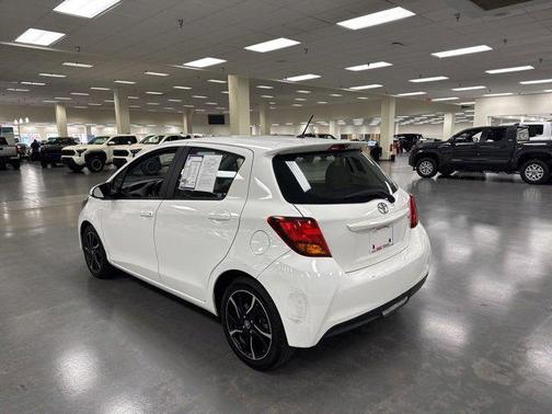 2015 Toyota Yaris L