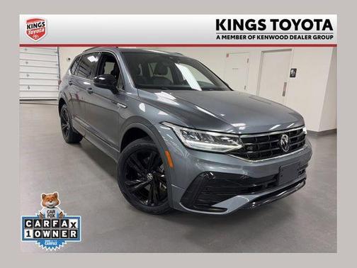 Platinum Gray Metallic 2023 Volkswagen Tiguan 2.0T SE R-Line Black