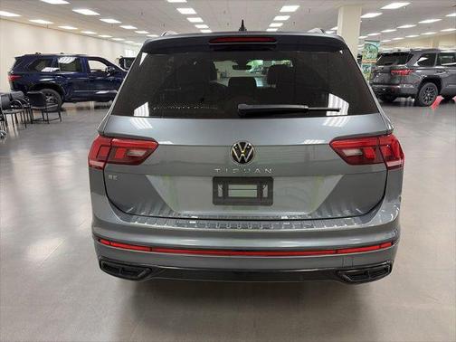 Platinum Gray Metallic 2023 Volkswagen Tiguan 2.0T SE R-Line Black