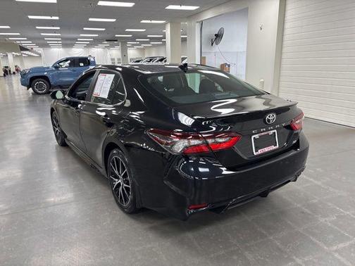 Midnight Black Metallic 2023 Toyota Camry SE
