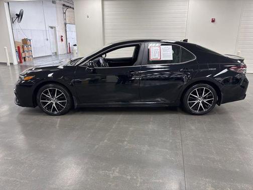 Midnight Black Metallic 2023 Toyota Camry SE