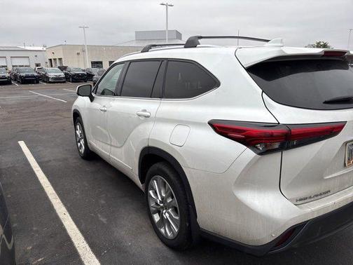 2023 Toyota Highlander Hybrid Limited