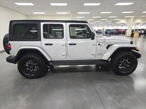 2022 Jeep Wrangler Unlimited Sahara