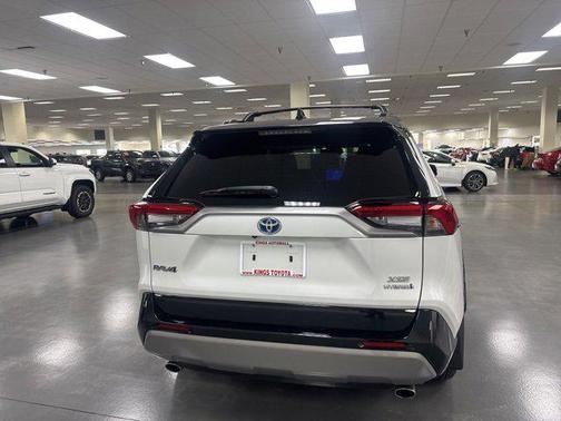 2024 Toyota RAV4 Hybrid SE