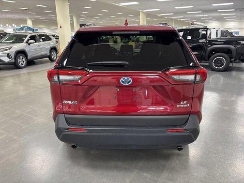 2022 Toyota RAV4 Hybrid LE