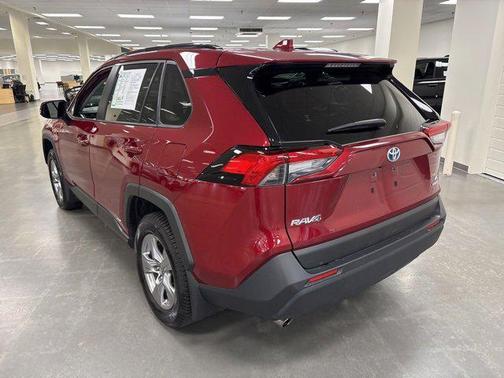 2022 Toyota RAV4 Hybrid LE