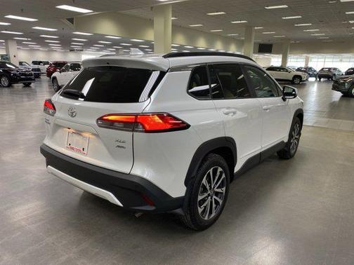 2022 Toyota Corolla Cross XLE