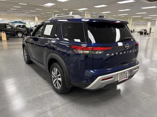 Deep Ocean Blue Pearl 2023 Nissan Pathfinder SL 4WD