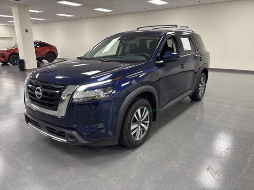 Deep Ocean Blue Pearl 2023 Nissan Pathfinder SL 4WD