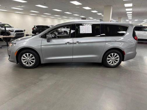 Billet Silver Metallic Clearcoat 2019 Chrysler Pacifica Touring Plus