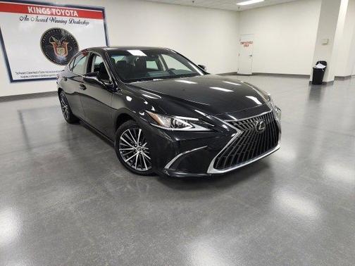 2022 Lexus ES 350 Base