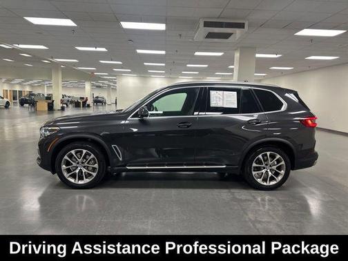 Dark Graphite Metallic 2022 BMW X5 xDrive40i