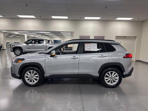 2023 Toyota Corolla Cross LE