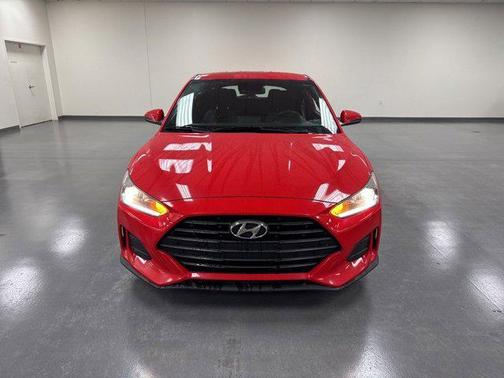 2019 Hyundai Veloster 2