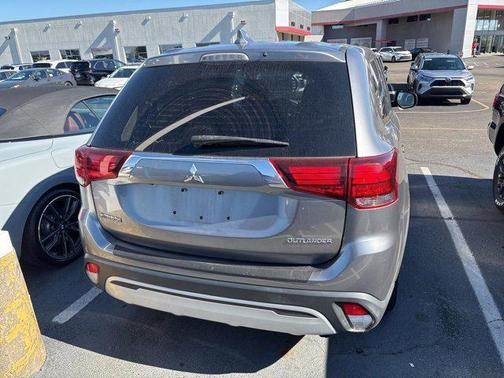 2019 Mitsubishi Outlander ES