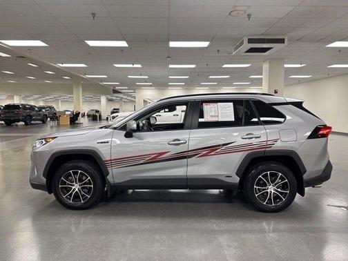 2020 Toyota RAV4 Hybrid XLE