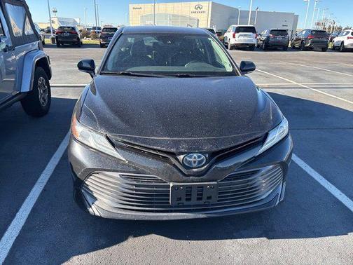 2020 Toyota Camry Hybrid XLE