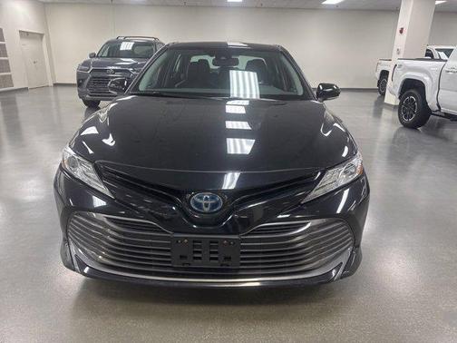 2020 Toyota Camry Hybrid XLE