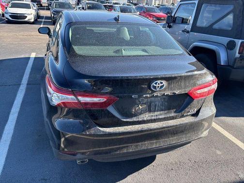 2020 Toyota Camry Hybrid XLE