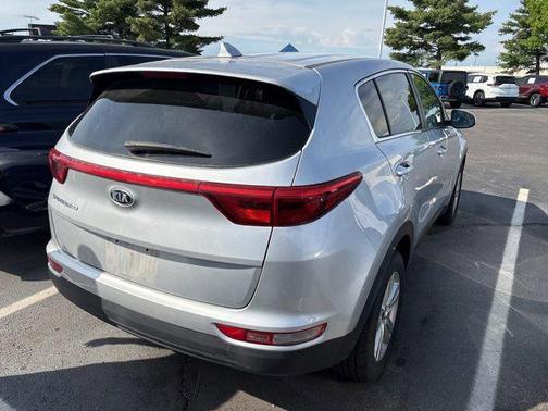 Sparkling Silver 2018 Kia Sportage LX