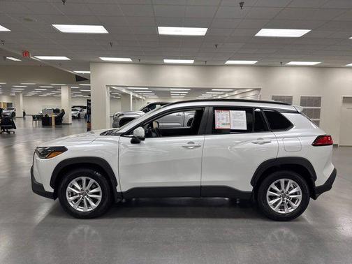 2023 Toyota Corolla Cross LE