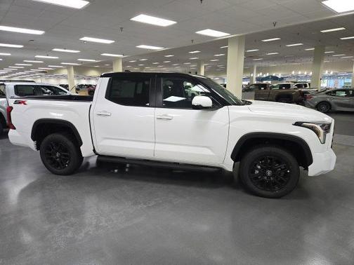 Ice 2026 Toyota Tundra SR5