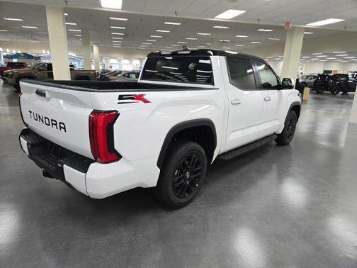 Ice 2026 Toyota Tundra SR5