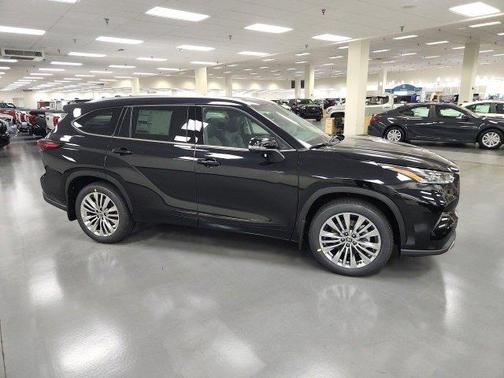 2026 Toyota Highlander Platinum