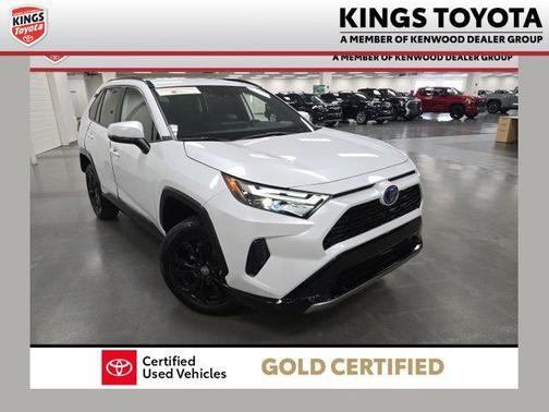 2024 Toyota RAV4 Hybrid SE